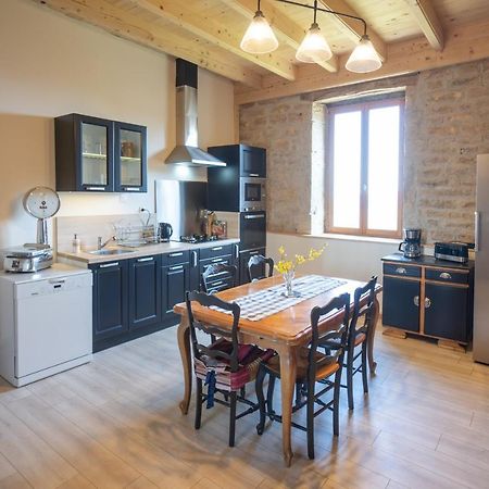 Appartement De Charme Dans Une Maison Isolee Presilly  外观 照片