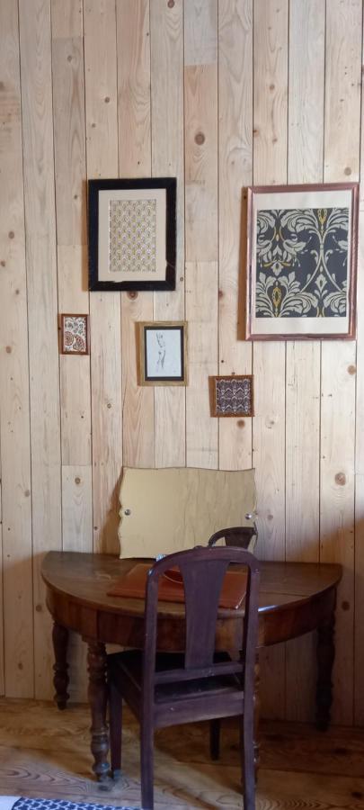 Appartement De Charme Dans Une Maison Isolee Presilly  外观 照片