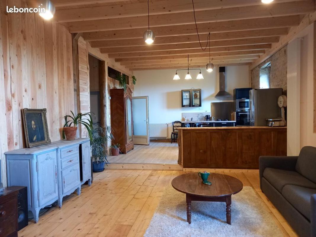 Appartement De Charme Dans Une Maison Isolee Presilly  外观 照片