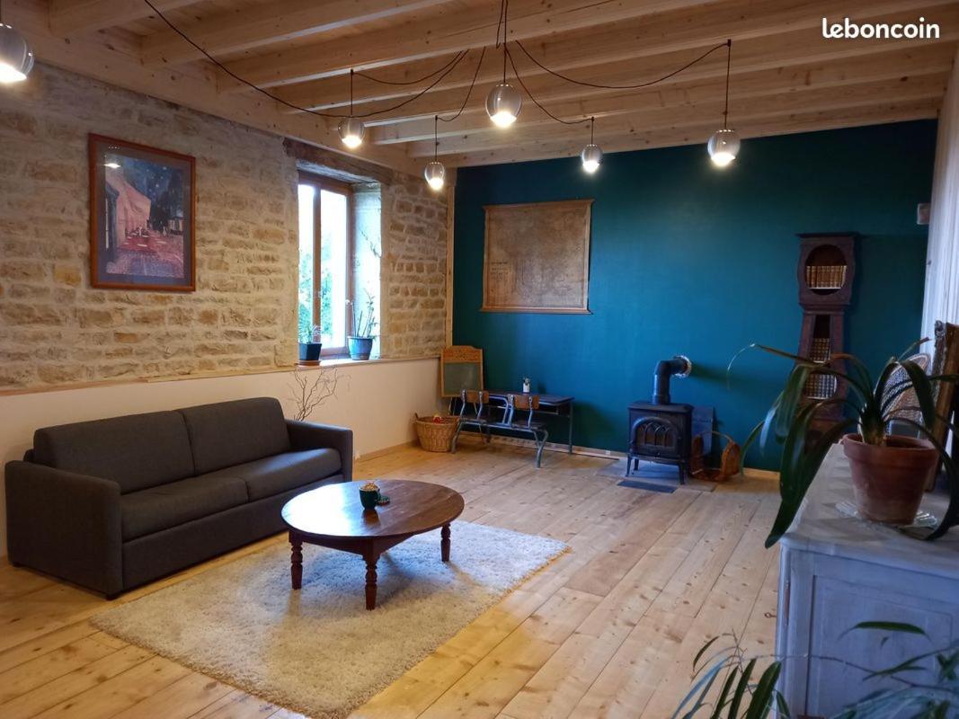 Appartement De Charme Dans Une Maison Isolee Presilly  外观 照片