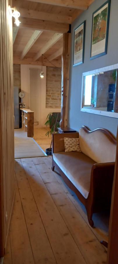 Appartement De Charme Dans Une Maison Isolee Presilly  外观 照片