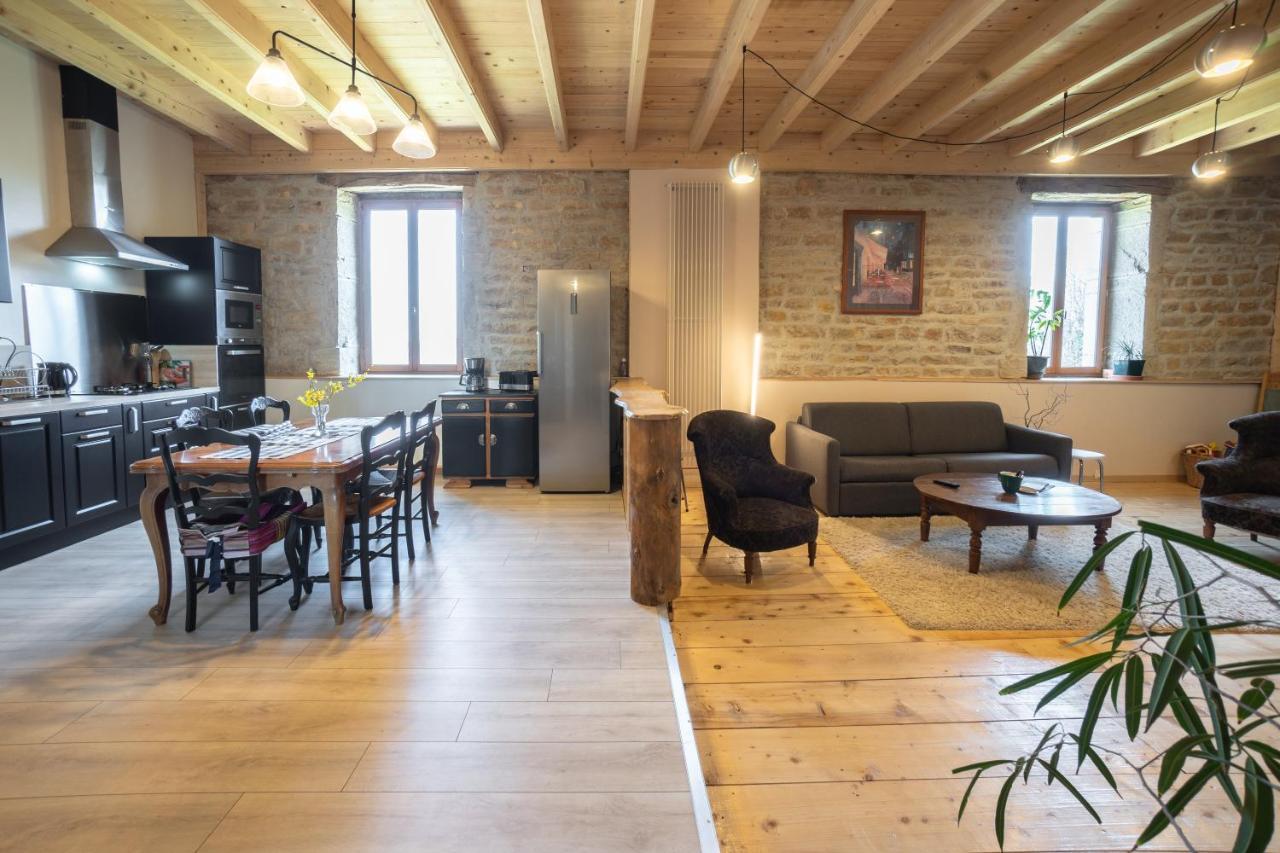 Appartement De Charme Dans Une Maison Isolee Presilly  外观 照片